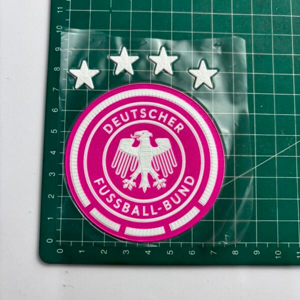 Crest Logo Patch Jerman